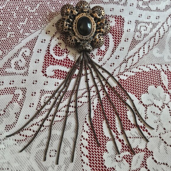 Steam punk brooch - Picture 1 of 6